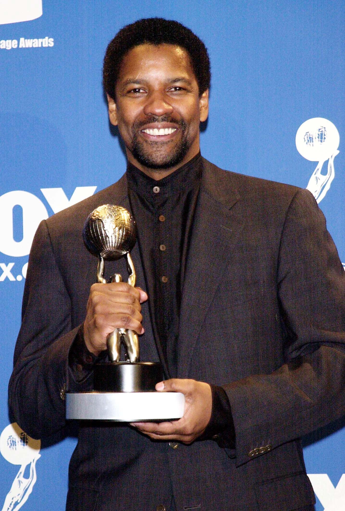 Celebrity Entertainment Denzel Washington Will Never Not Be Sexy As Hell Popsugar Celebrity Photo 13