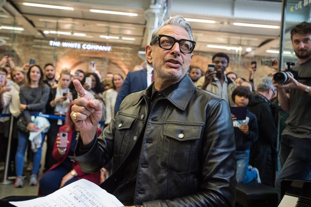 Jeff Goldblum Plays Piano in London Station