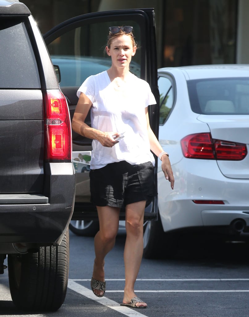 Jennifer Garner Wears Wedding Ring After Split | Pictures