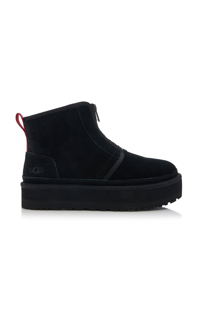 舒适的黑色靴子:UGG Neumel麂皮短靴的平台