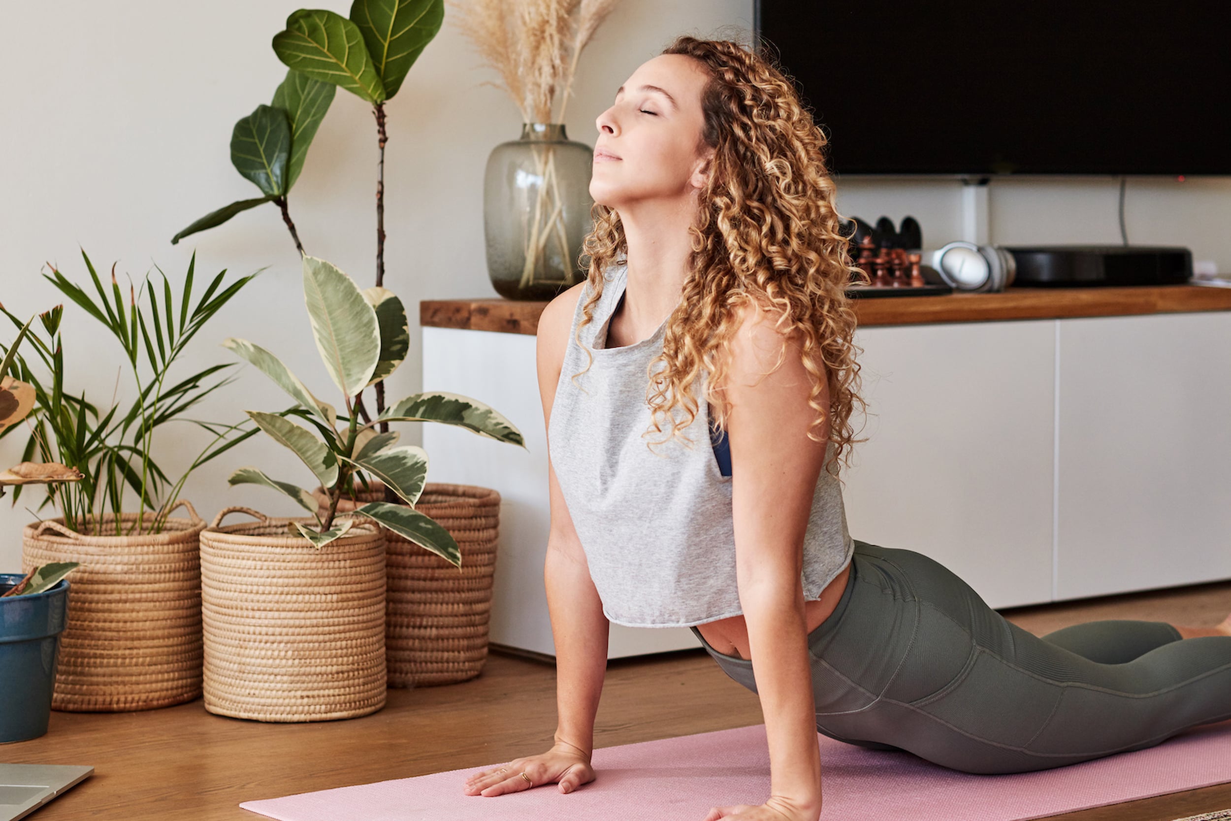 Gentle, Relaxing, Cozy Flow  20-Minute Home Yoga 