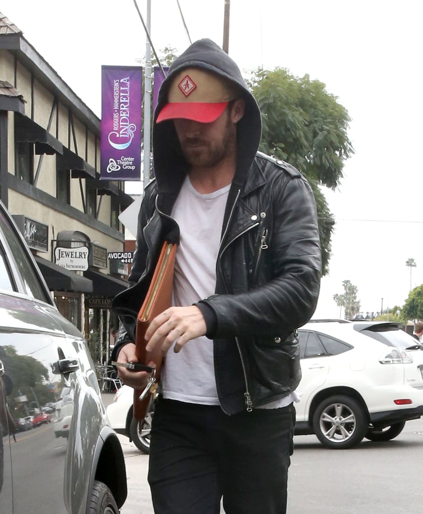 Ryan Gosling With Daughter's Name on His Hand | Pictures