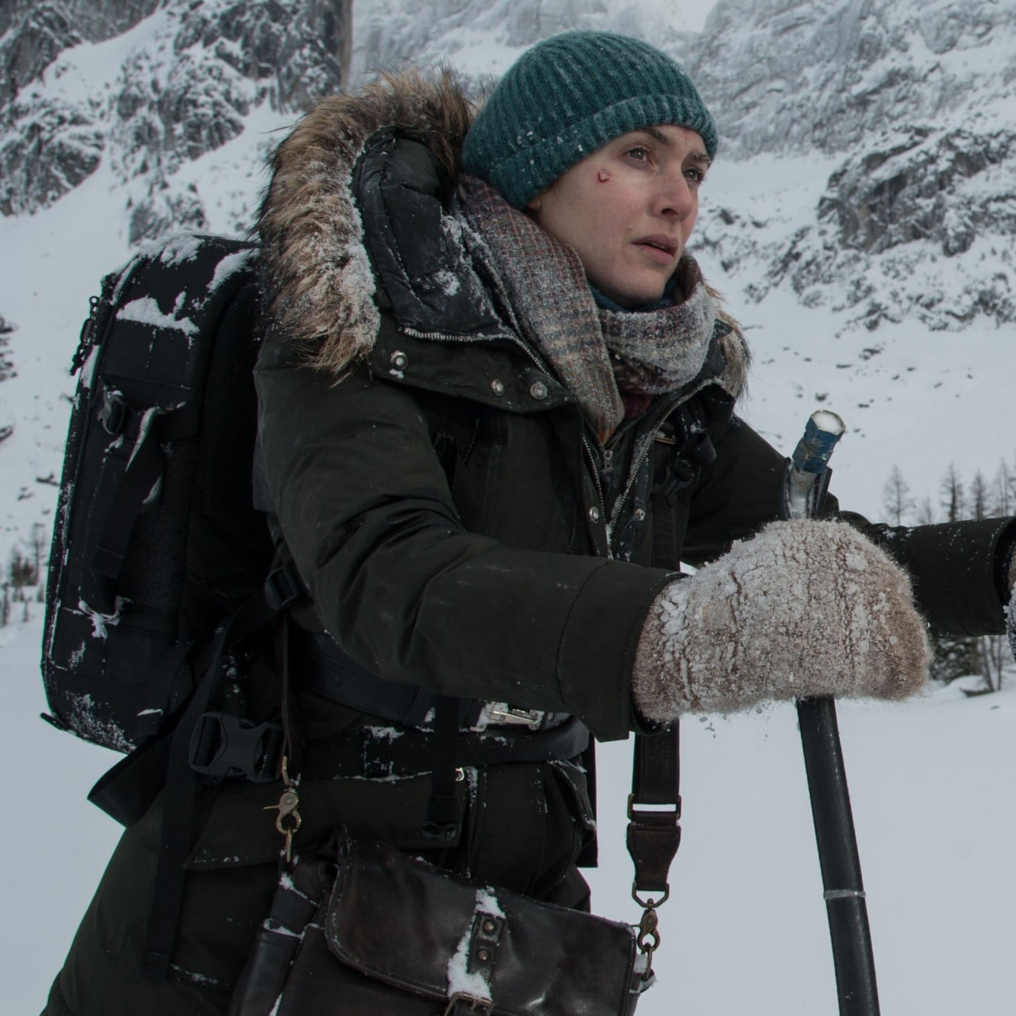 The Mountain Between Us Movie Trailer Popsugar Entertainment