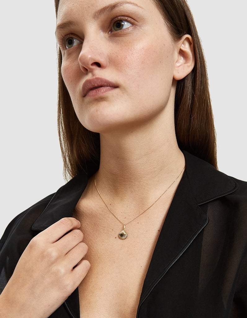 Loren Stewart / Shell Charm Necklace in 14k