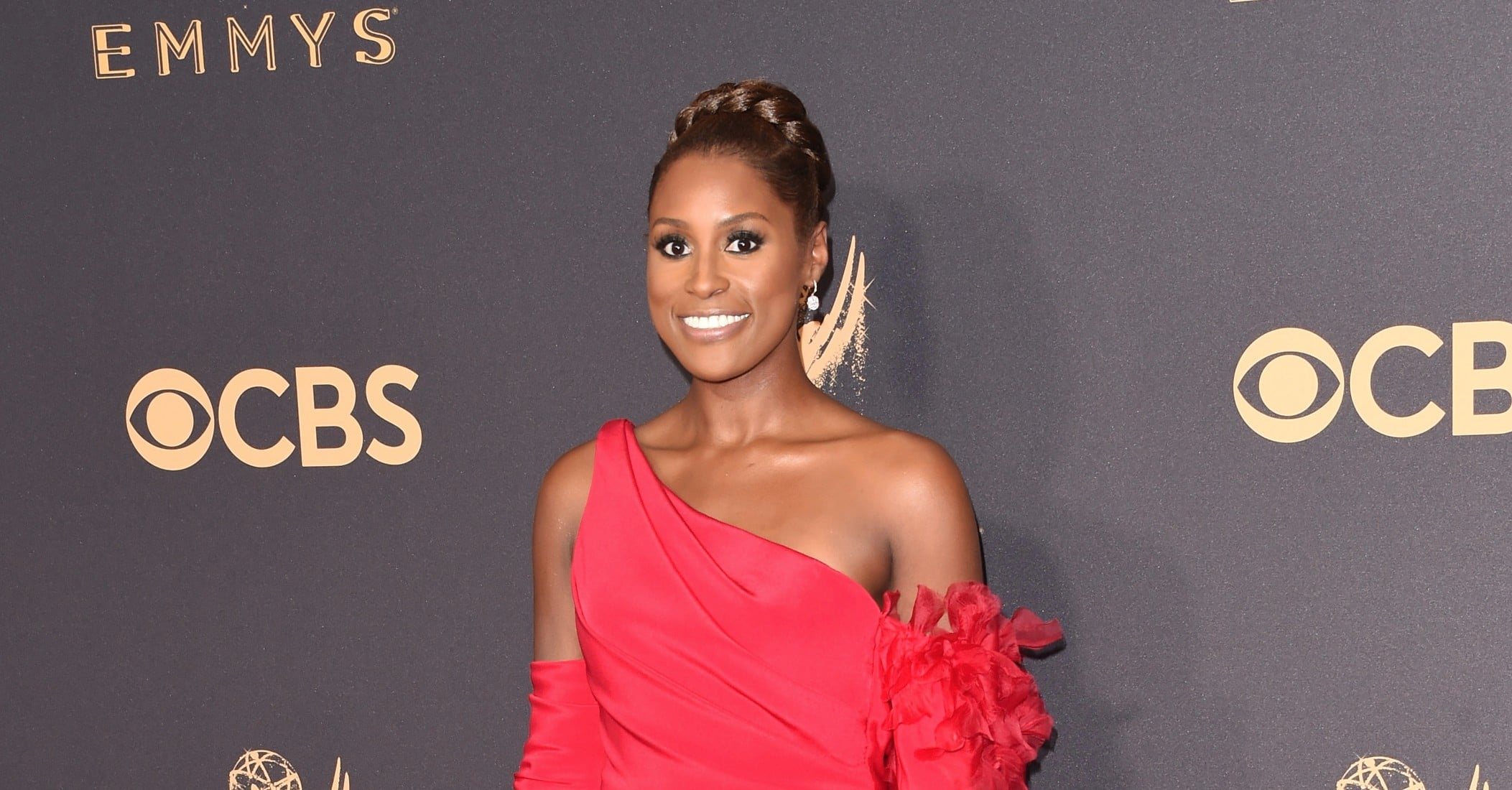 Issa Rae's Beauty Look at the 2017 Emmys | POPSUGAR Beauty
