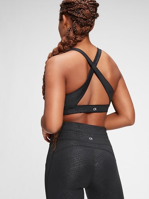 GapFit Sculpt Medium Impact Zip Front Sports Bra