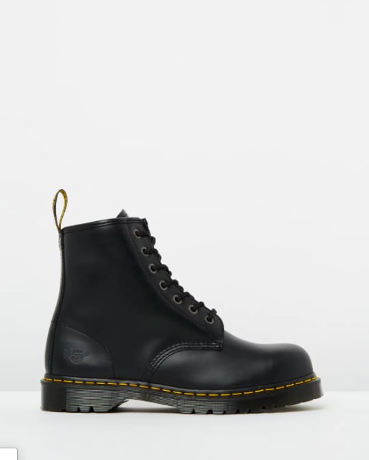 doc martens 7 eyelet boots