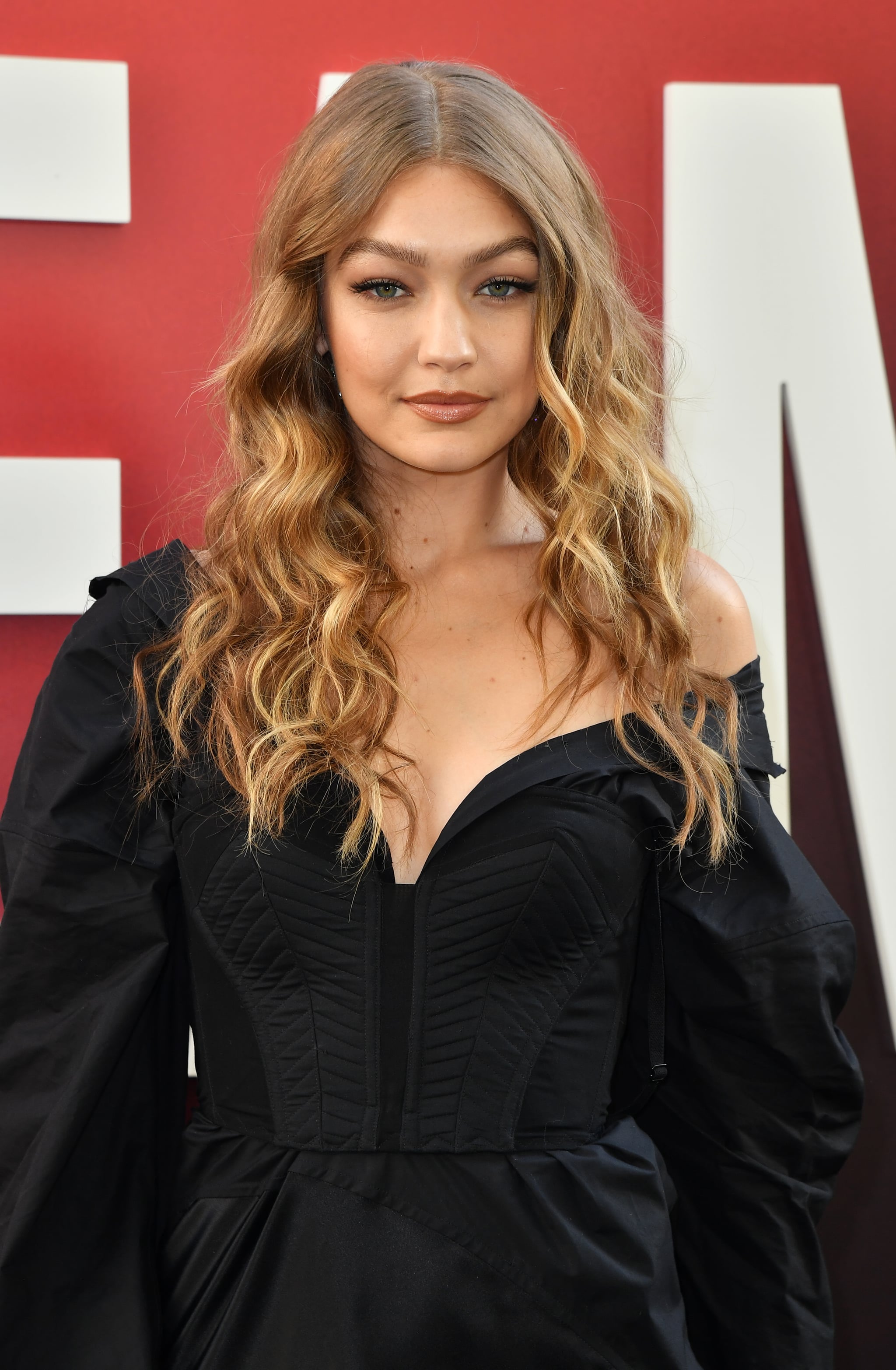 Gigi Hadid S Ocean S 8 Premiere Dress With Slit Popsugar Fashion
