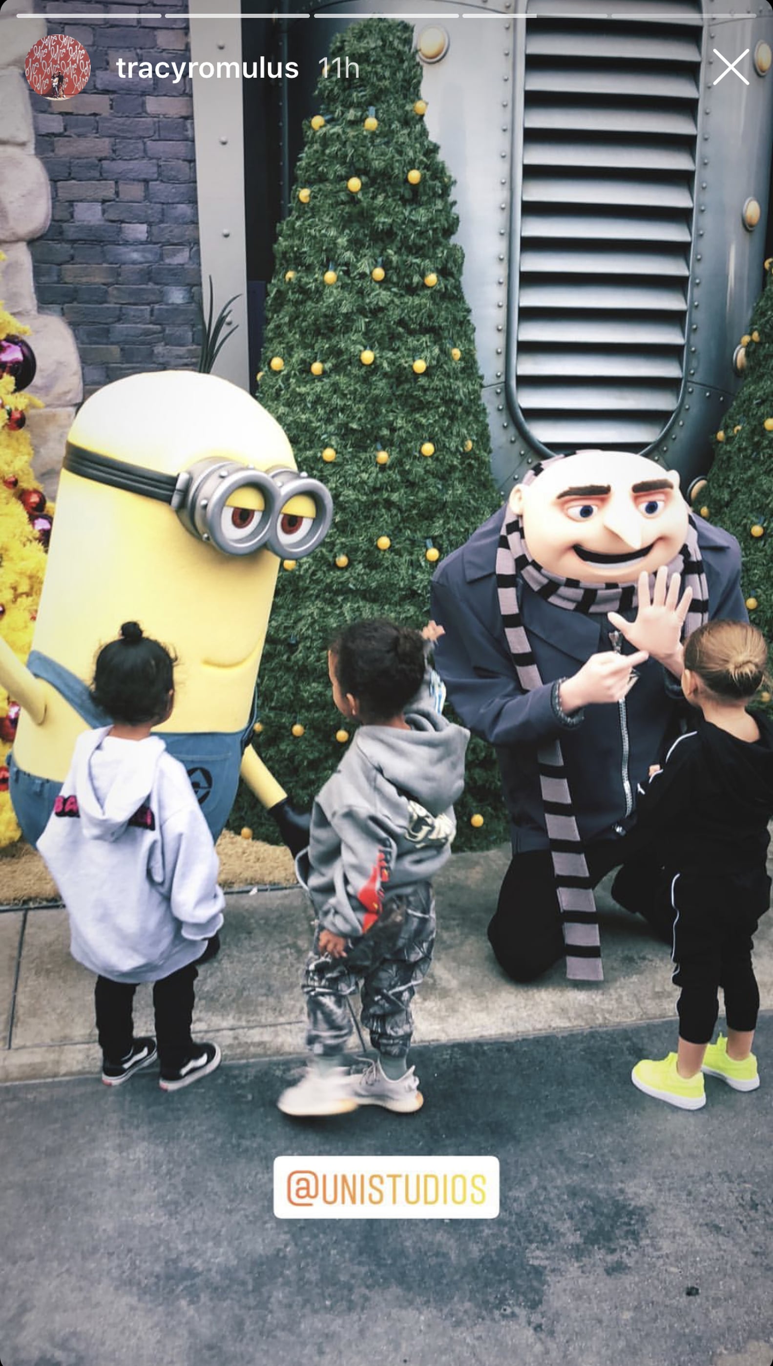 Kourtney Kardashian's Kids With the Grinch PS Family