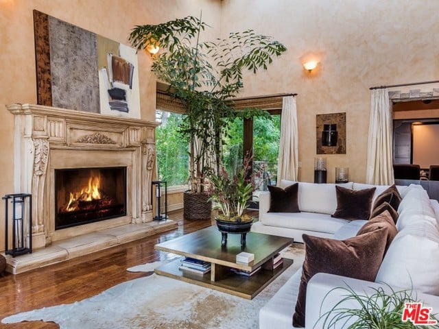 Pictures of Nick and Vanessa Lachey's Encino, CA, Home