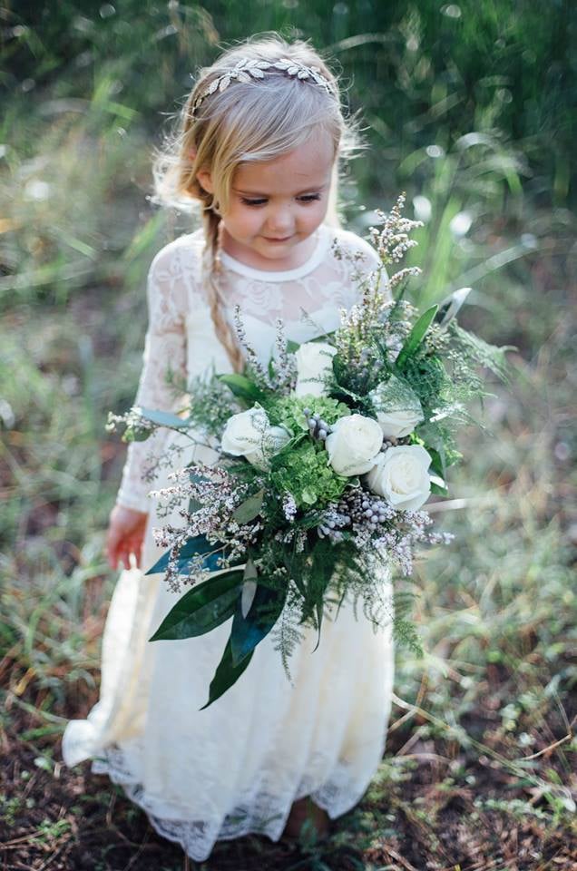 Moms Do a Wedding Photo Shoot With Kids