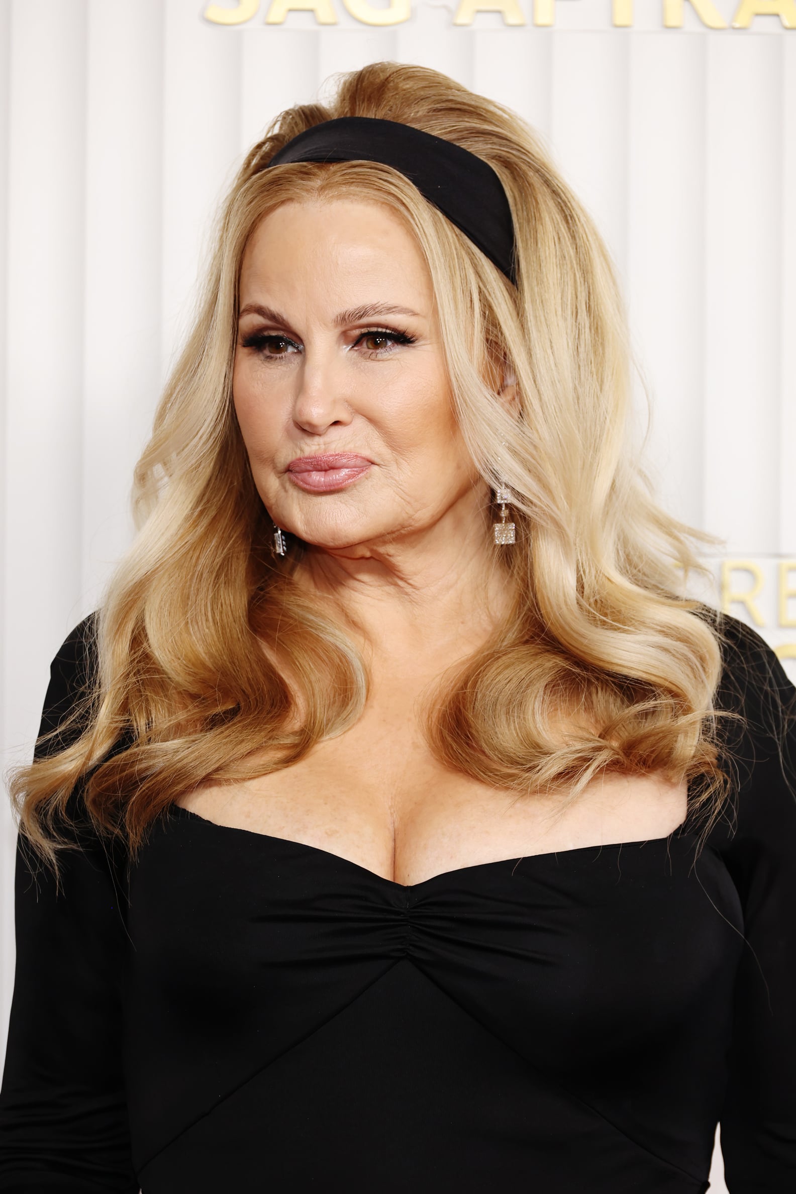Jennifer Coolidge's Chrome Nails at 2023 SAG Awards POPSUGAR Beauty