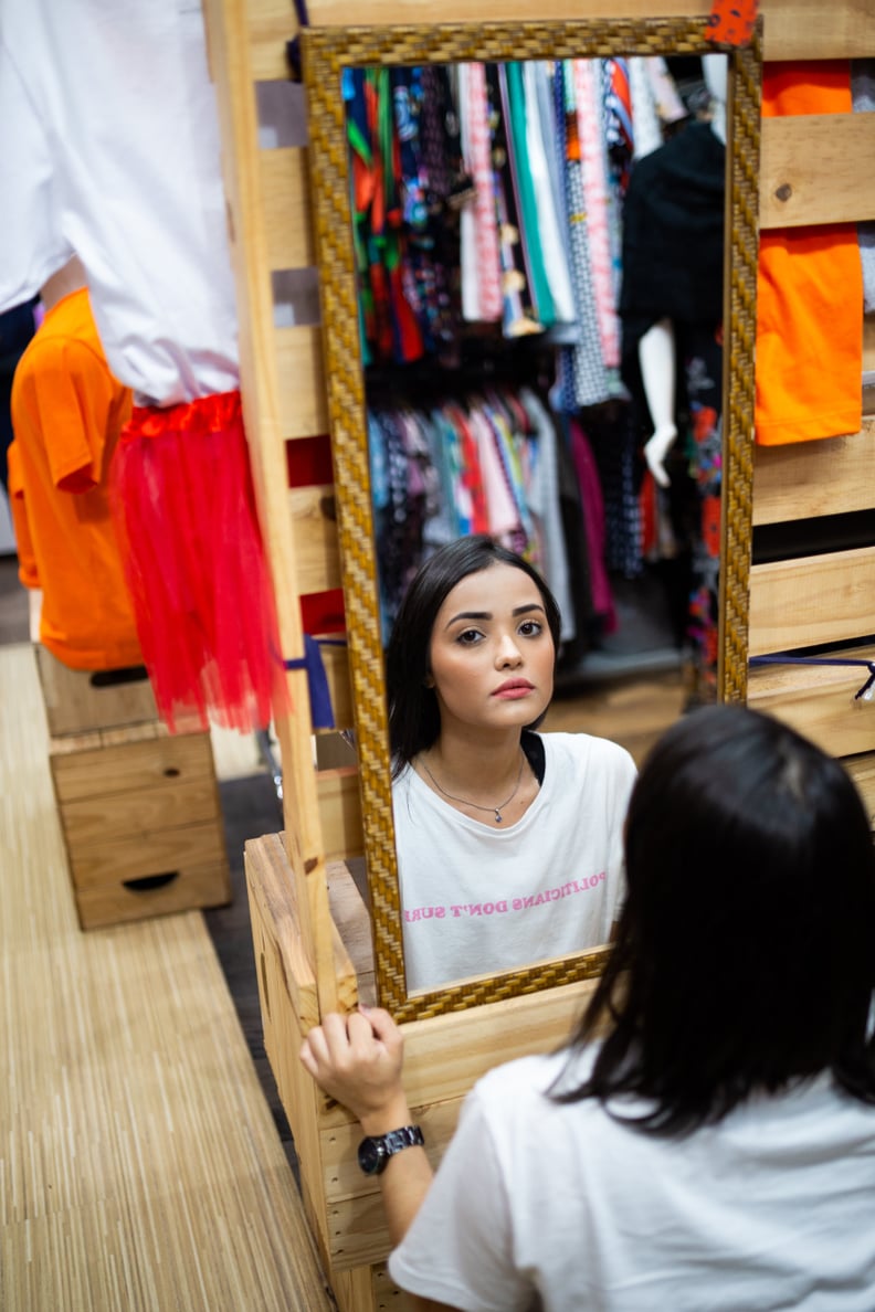 tmp_I4k6wu_874c0bbacce2307b_photo-of-woman-in-front-of-mirror-2531119.jpg