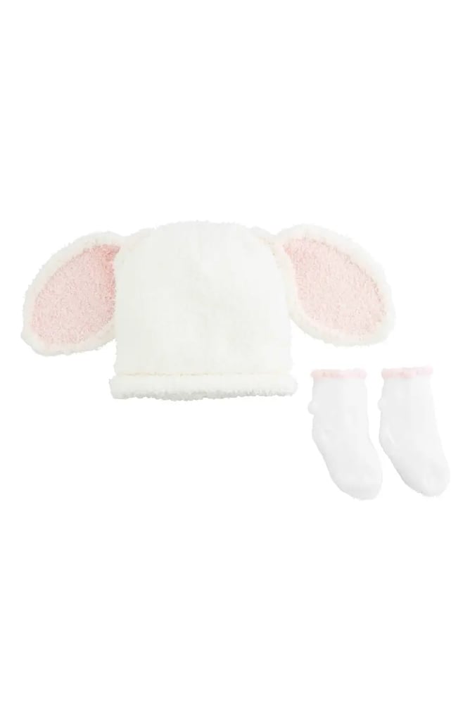泥饼兔子帽子和袜子