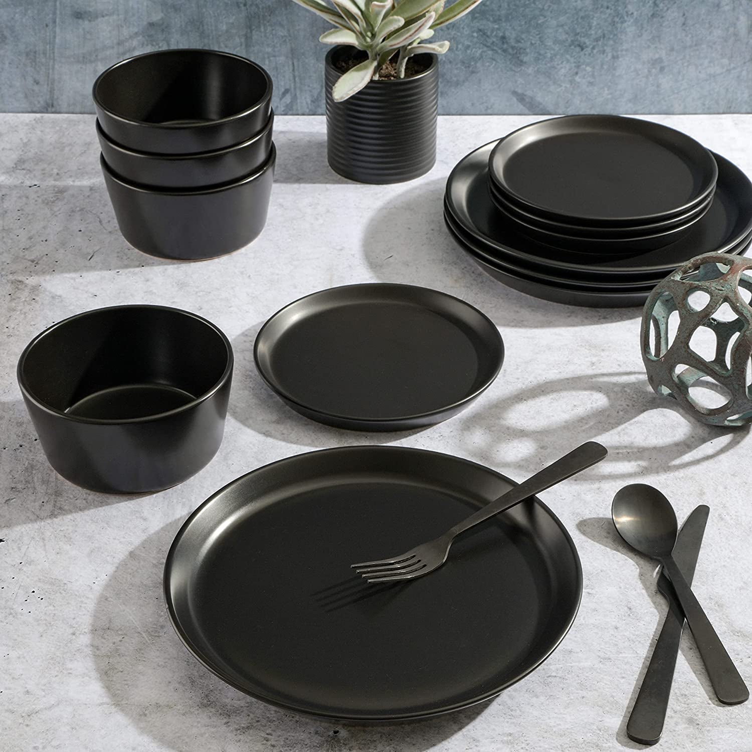 Crisp Matte Black Dinnerware Set