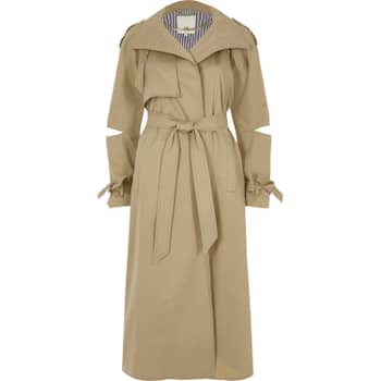 Meghan Markle Wearing The Line Beige Trench Coat | POPSUGAR Fashion