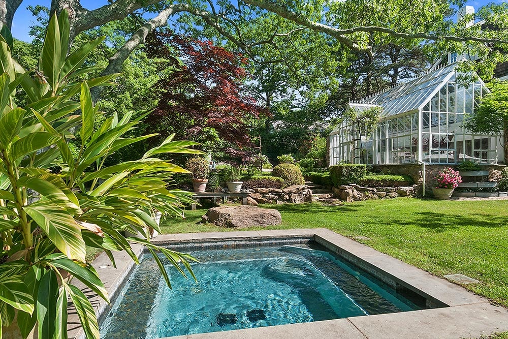 Christie Brinkley Lists Hamptons Estate