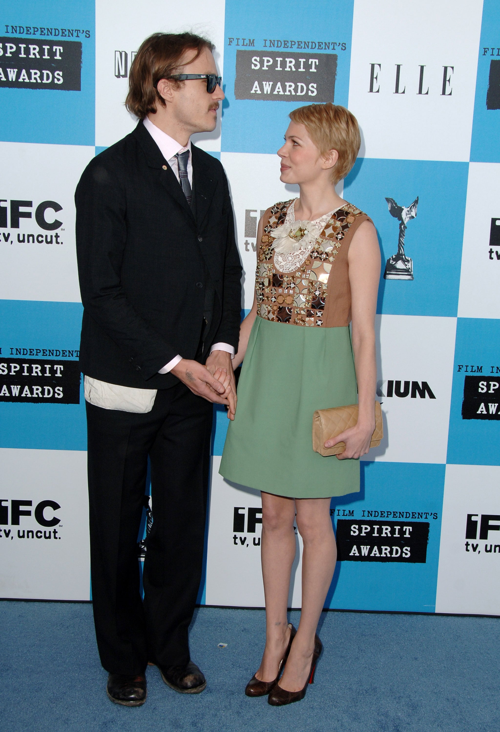 Heath Ledger And Michelle Williams Cutest Pictures Popsugar Celebrity Heath ledger is a famous actor who has charmed the audience worldwide with attractive looks as well as acting ability & performances. heath ledger and michelle williams