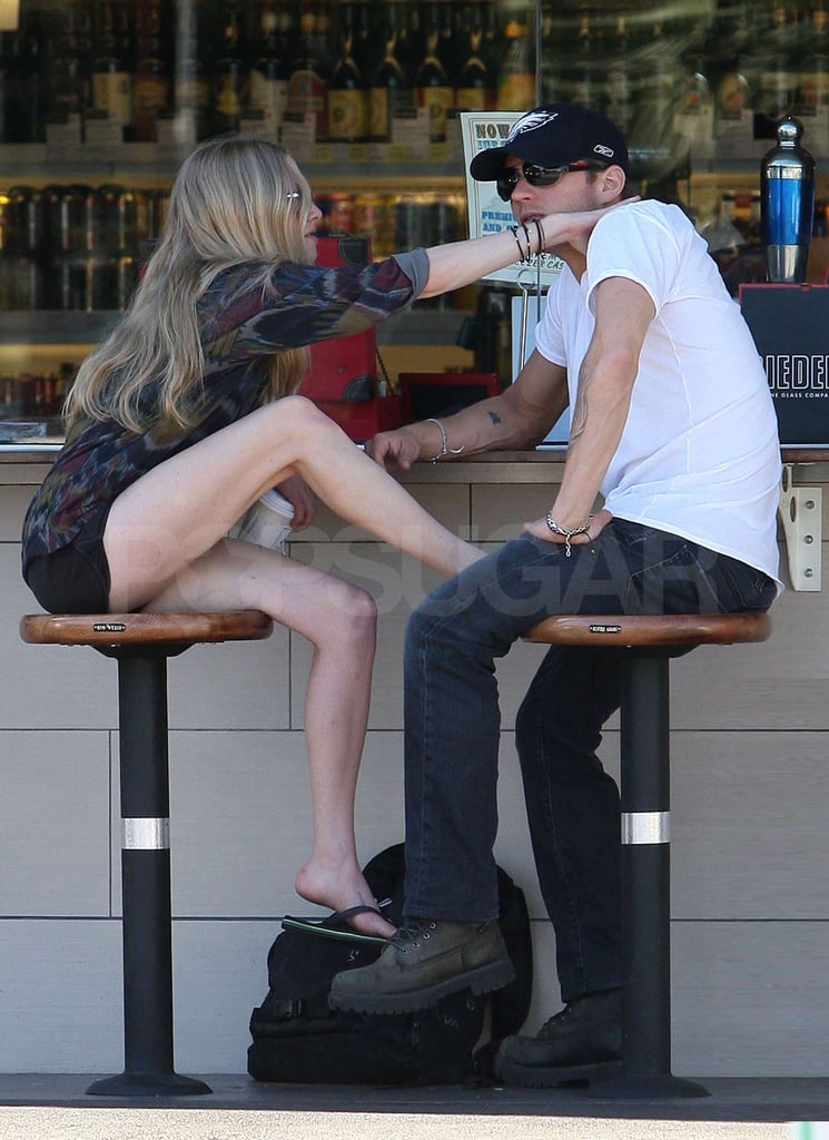 Pictures of Ryan Phillippe and Amanda Seyfried Holding Hands in LA
