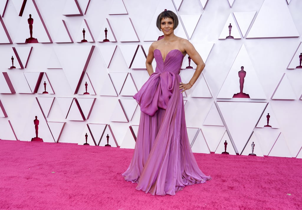 Halle Berry Debuted a Short Bob Haircut at the Oscars 2021