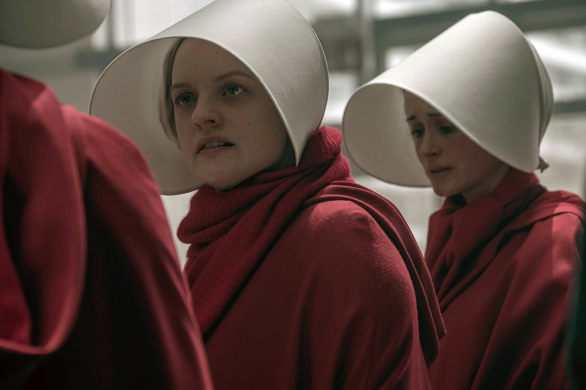 THE HANDMAID'S TALE, from left: Elisabeth Moss, Alexis Bledel, 'After', (Season 2, ep. 207, aired May 30, 2018). photo: Hulu / courtesy Everett Collection