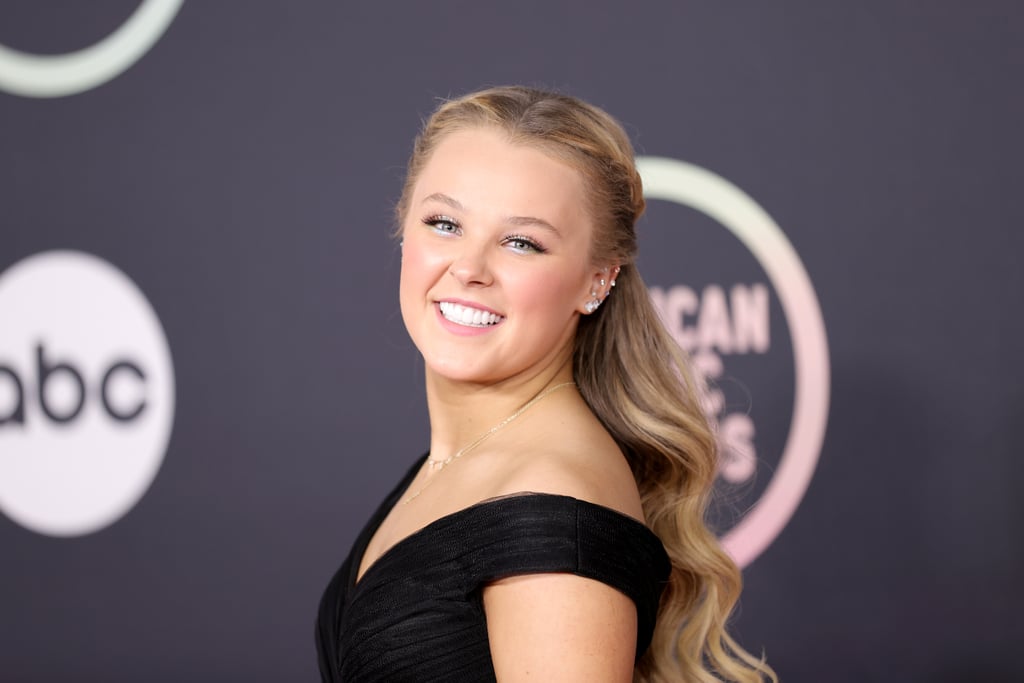 Jojo Siwa's Piercing Hack at the 2021 American Music Awards