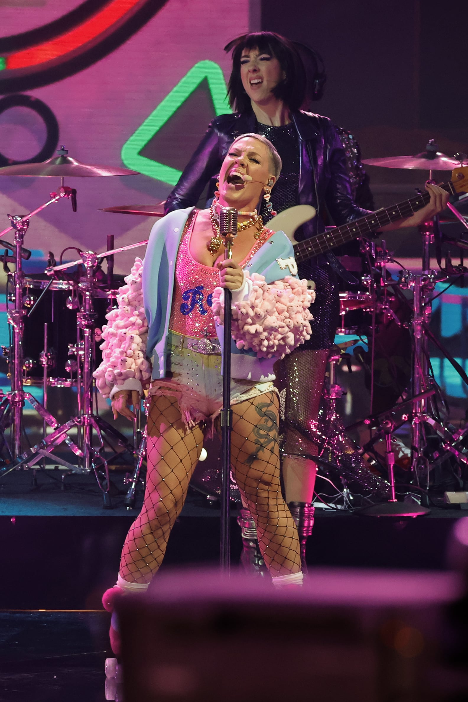 Pink AMAs Performance 2022 | PS Entertainment