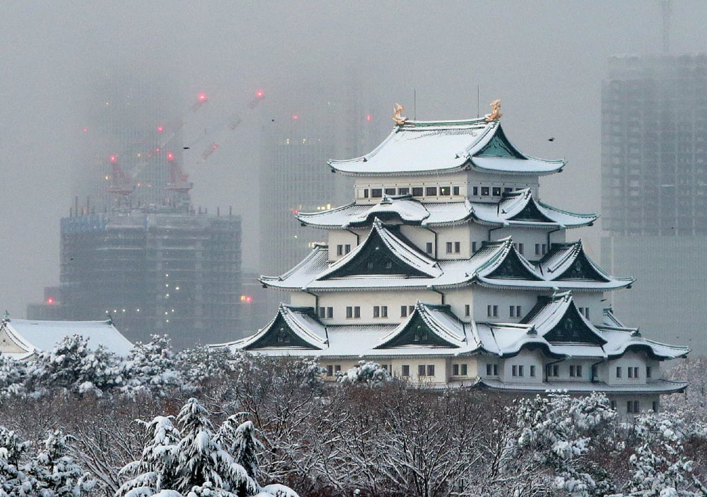 Snow covered Japan's Nagoya Castle.
