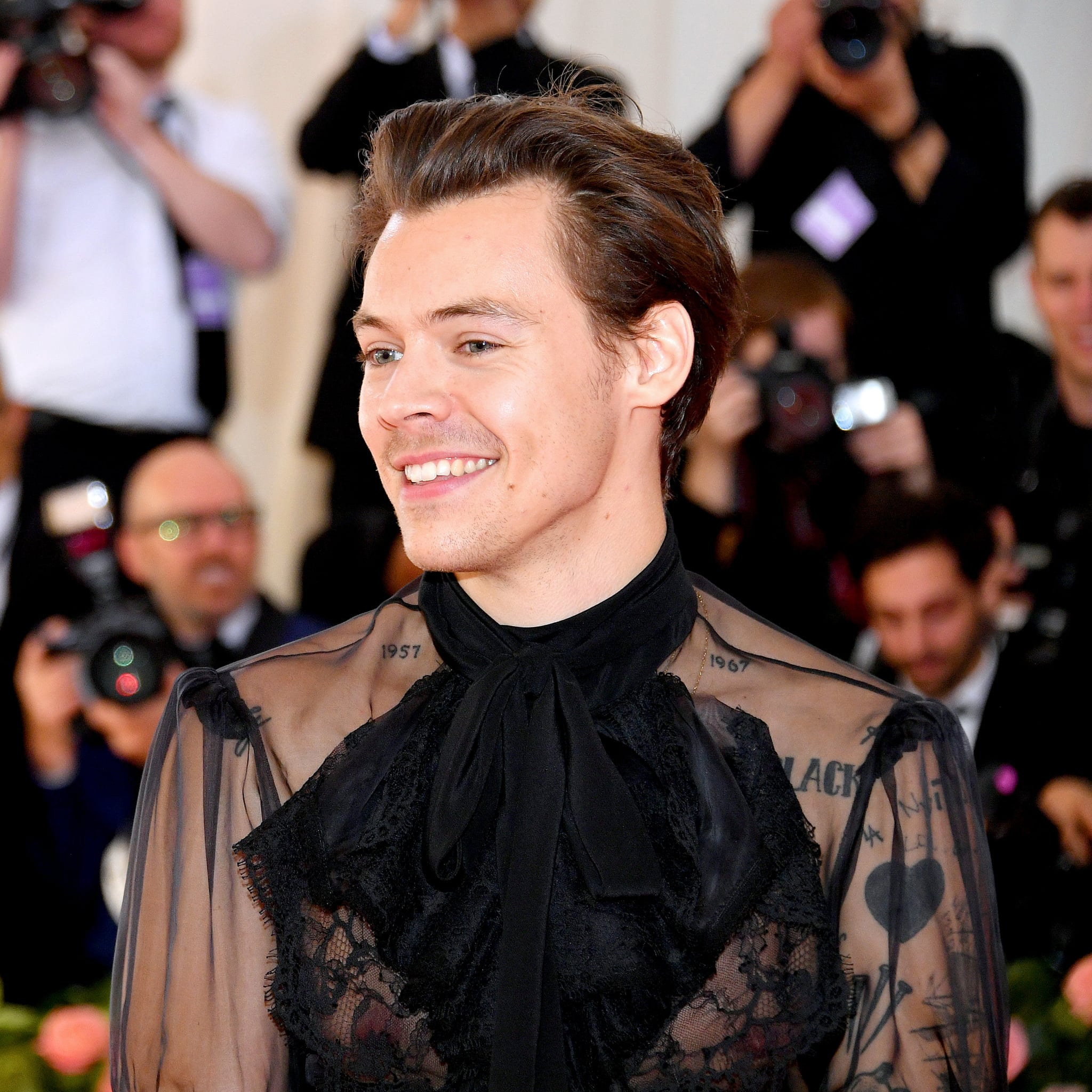 Harry Styles Debuts Short, Rugged Haircut in Italy | POPSUGAR Beauty