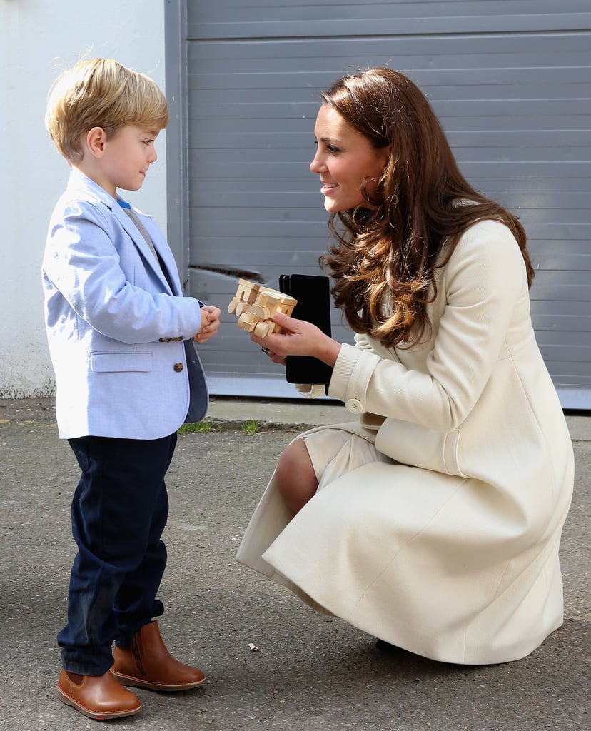 Kate Middleton Visits the Downton Abbey Set