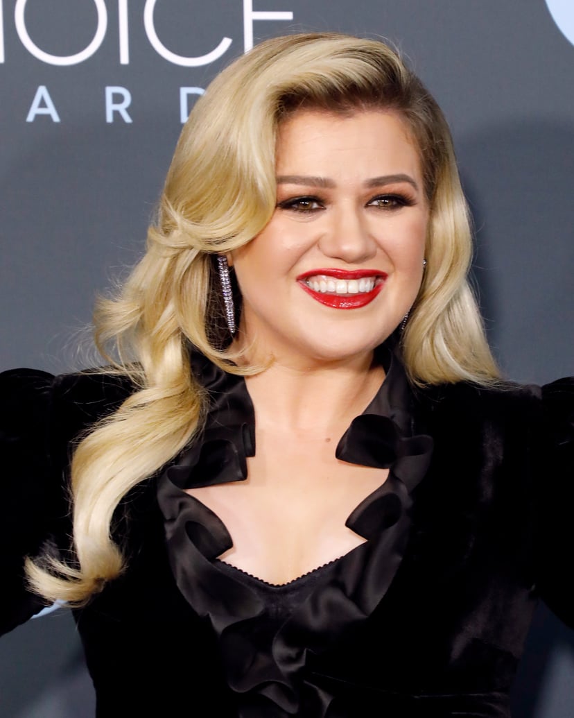 SANTA MONICA, CALIFORNIA - JANUARY 12: Kelly Clarkson attends the 25th Annual Critics' Choice Awards at Barker Hangar on January 12, 2020 in Santa Monica, California. (Photo by Taylor Hill/Getty Images)