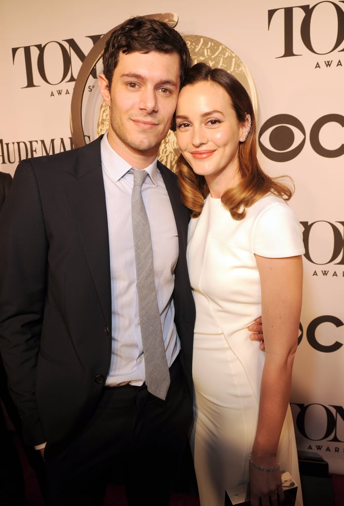 两人都微笑,当他们参加了托尼奖2014年6月,标志着他们作为夫妻首次公开露面。