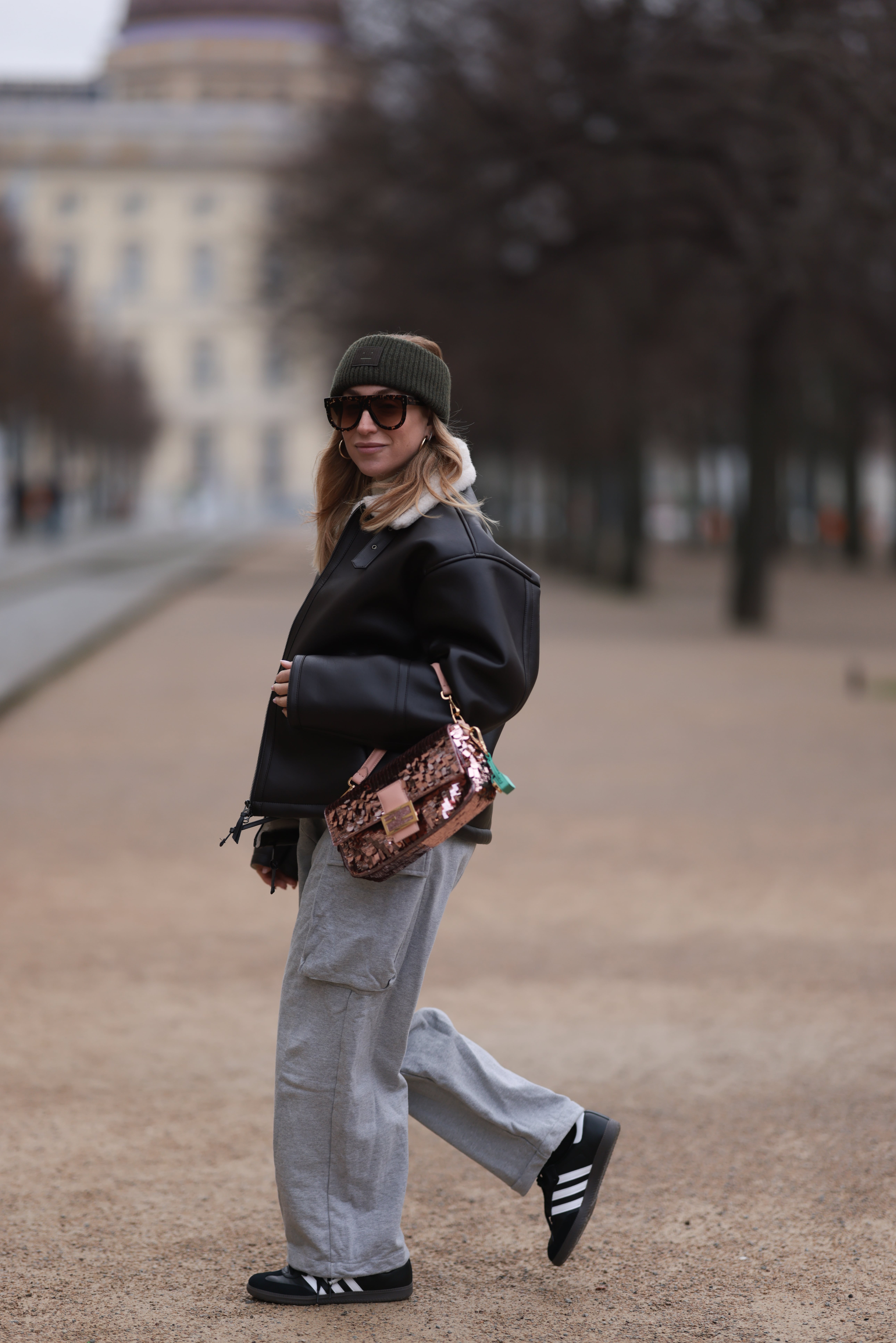 How to Wear Sweatpants to Nail Athleisure Style - FashionActivation