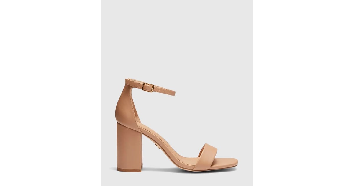 white heels novo
