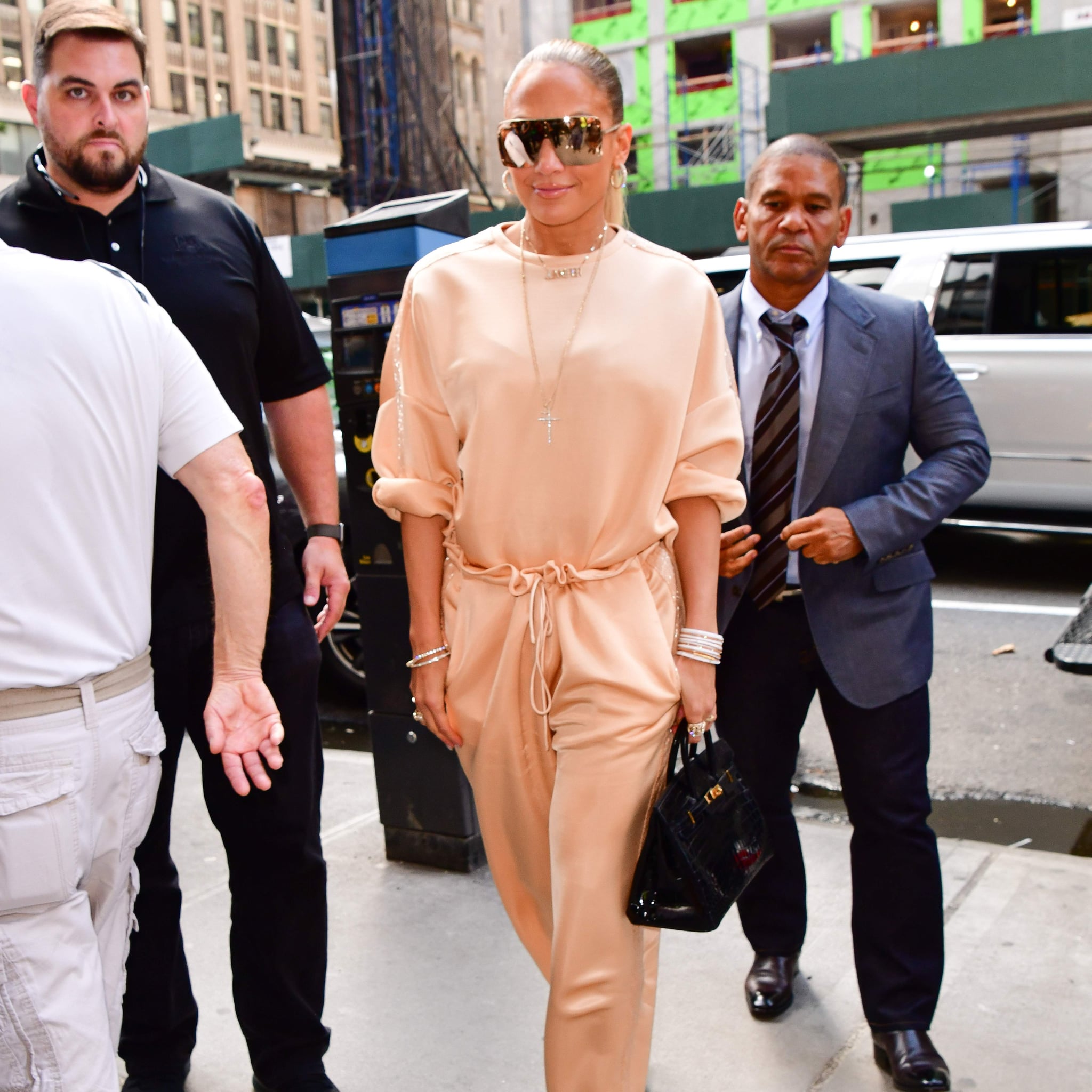 jennifer lopez sweatpants