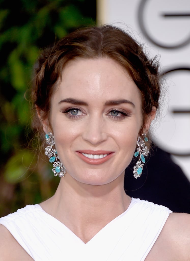 Emily Blunt's earrings lent the most romantic finish to her look.