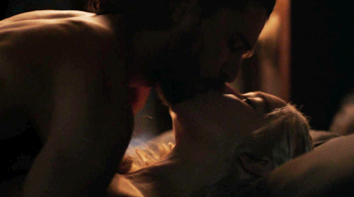 Jon and Daenerys Get [Clap] It [Clap] ON! [Clap]