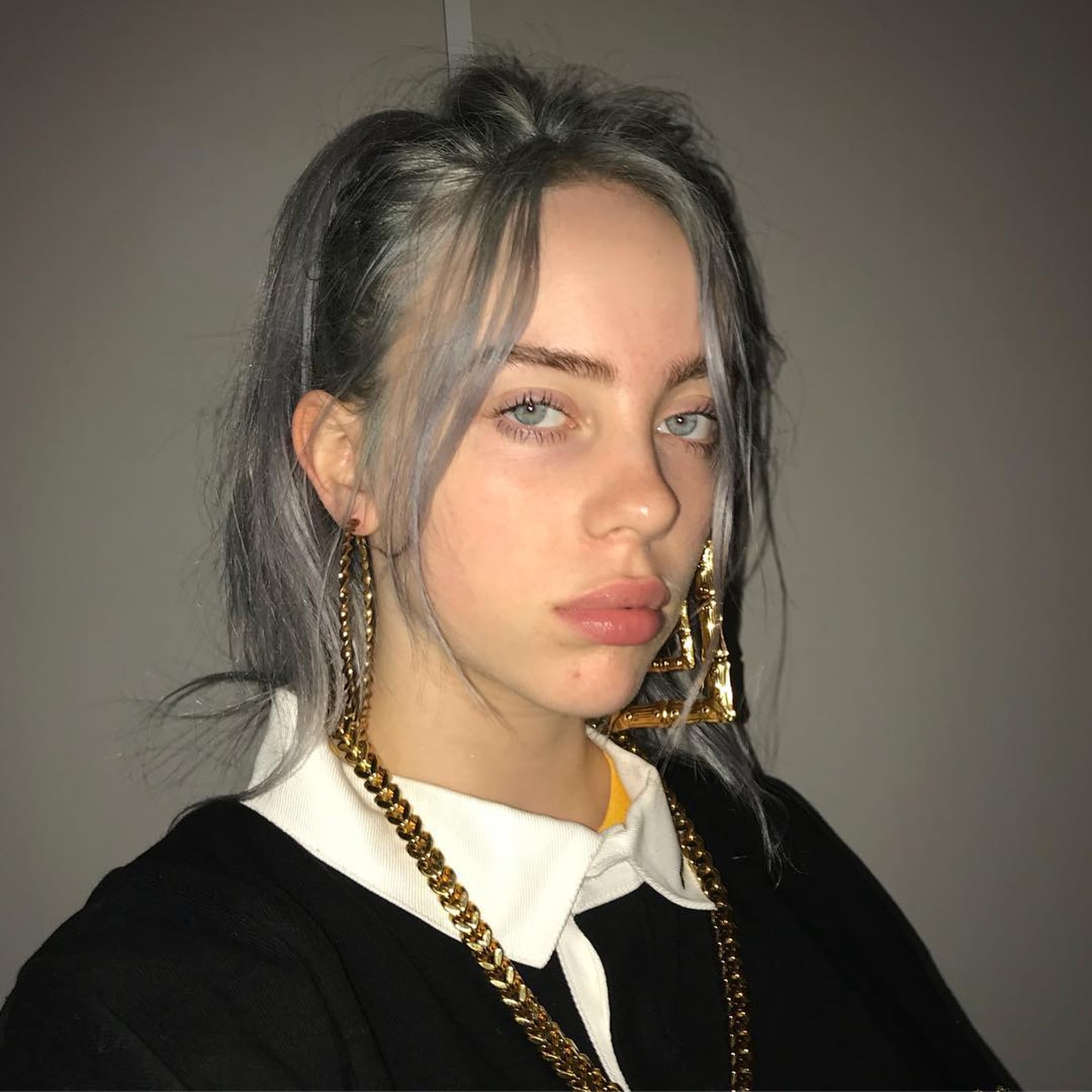 Billie Eilish Without Makeup Selfies | PS Beauty