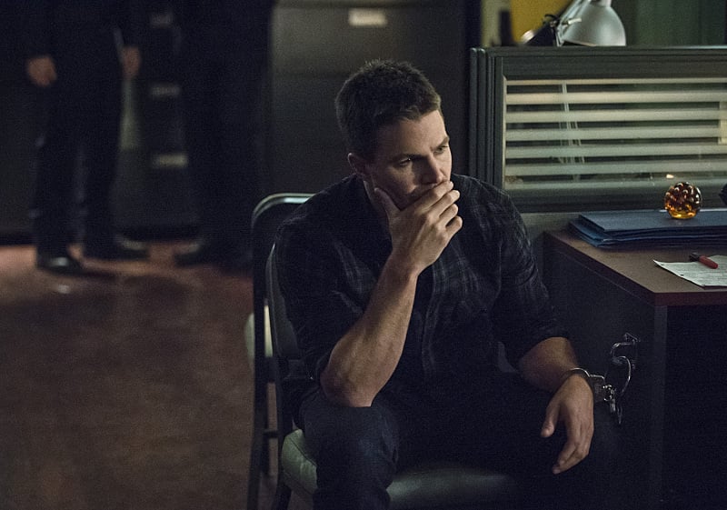 Stephen Amell Pictures on Arrow