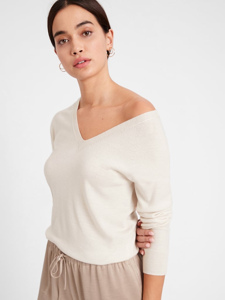 Banana Republic Seamless Merino V-Neck Sweater in Responsible Wool