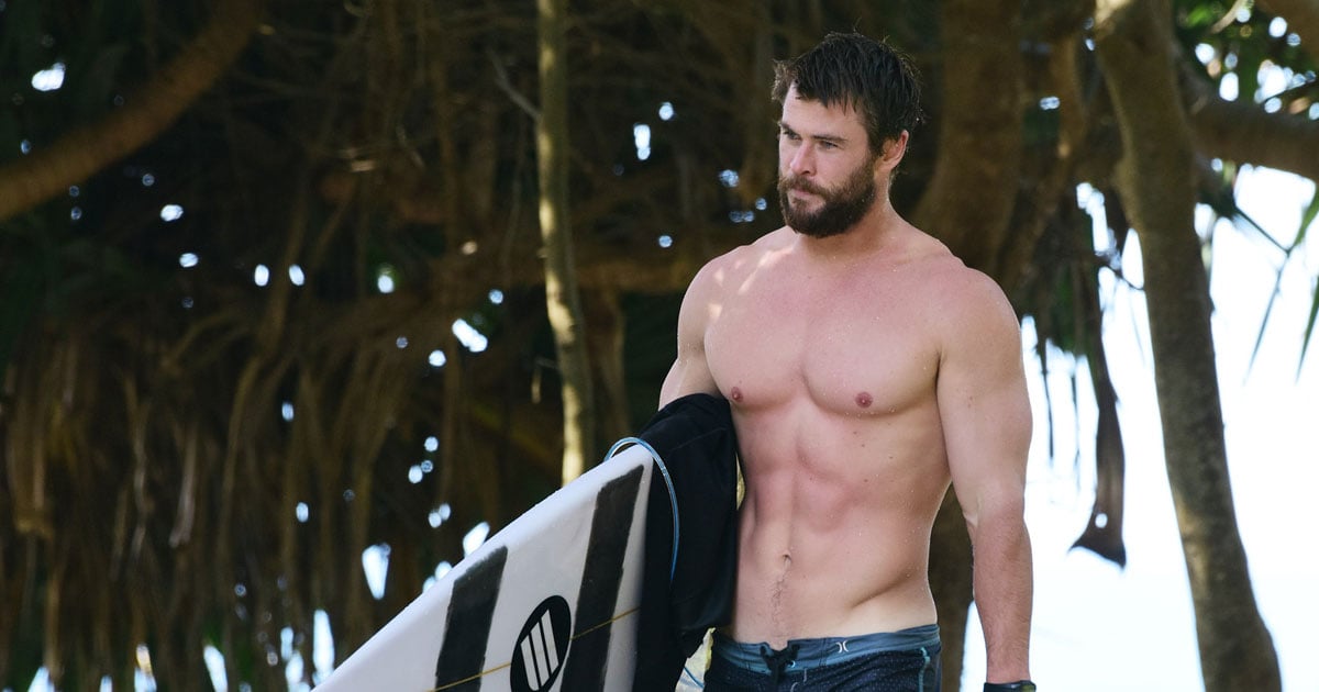 Chris Hemsworth Shirtless in Australia April 2016 - POPSUGAR