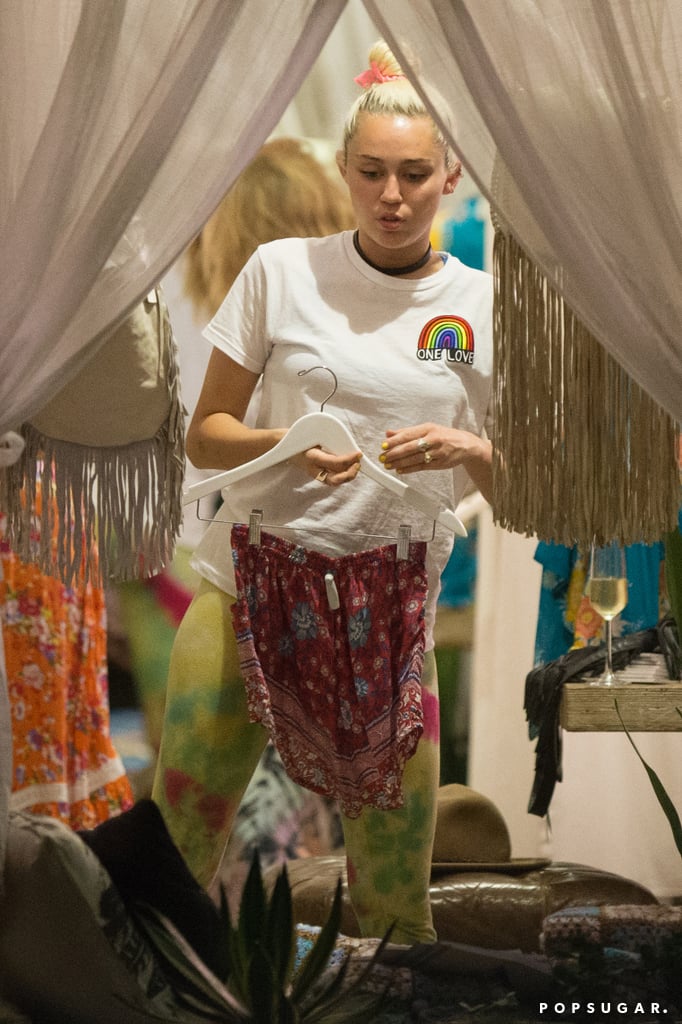 Miley Cyrus and Liam Hemsworth Having Lunch in Australia