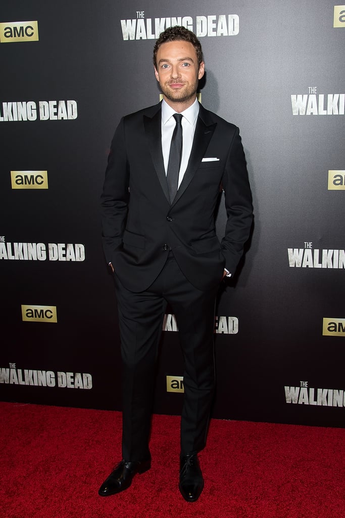 Who Plays Aaron on The Walking Dead?