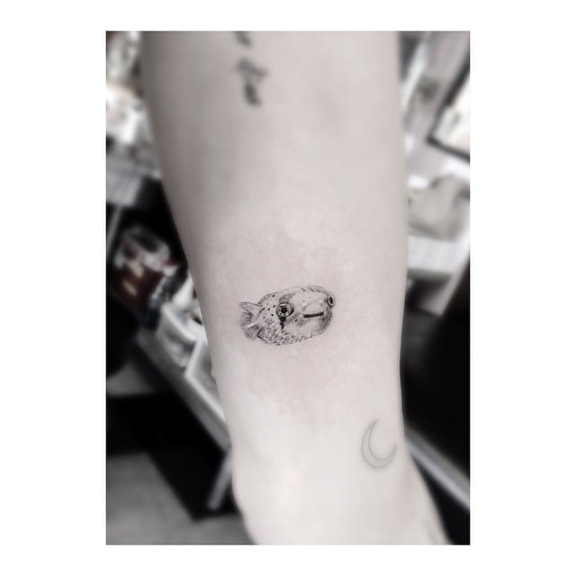 Miley Cyrus's Emu Tattoo & Other Designs
