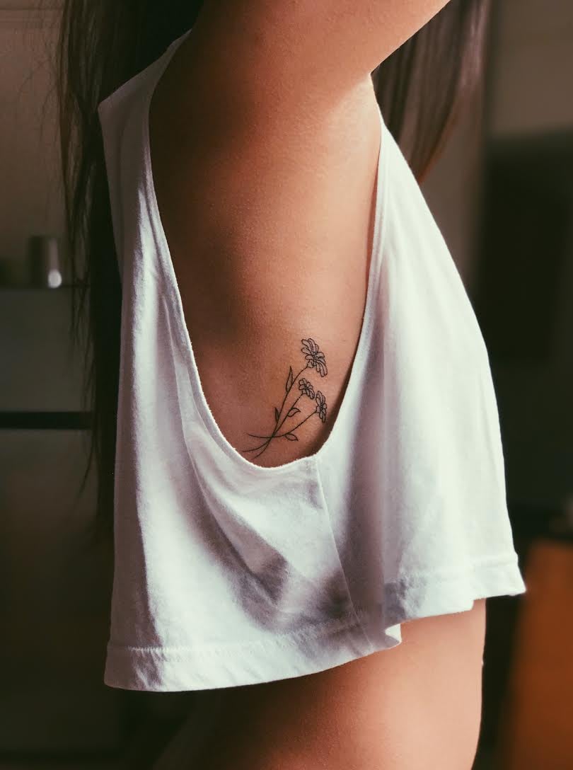 Underboob botanical tattoo  Tattoos, Botanical tattoo, Geometric tattoo