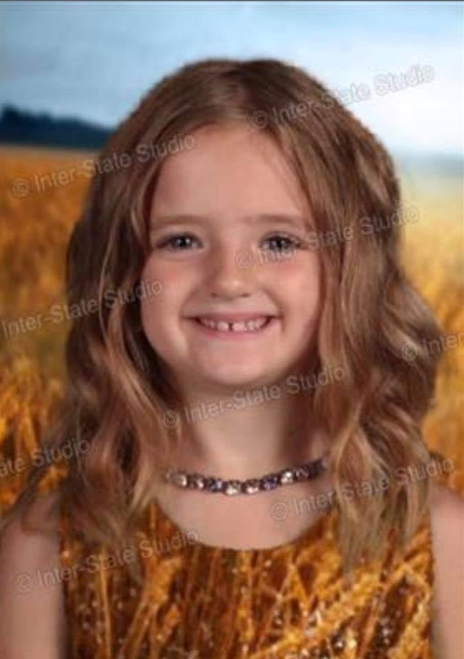 Girl's School Picture Day Green Screen Mistake