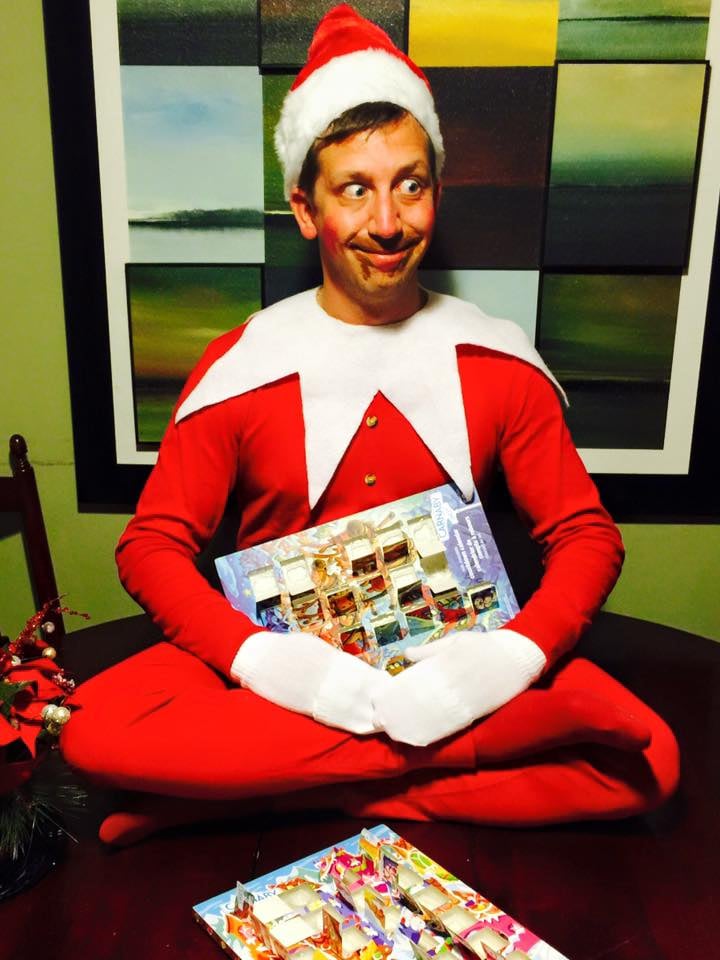 This Dad's Silly Elf on the Shelf Shoot Might Make You Slightly Uncomfortable This Dad's Silly Elf on the Shelf Shoot Might Make You Slightly Uncomfortable