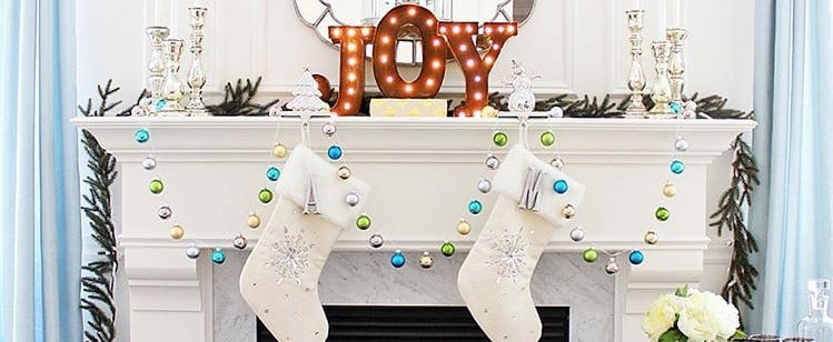 Pictures of Holiday Mantels