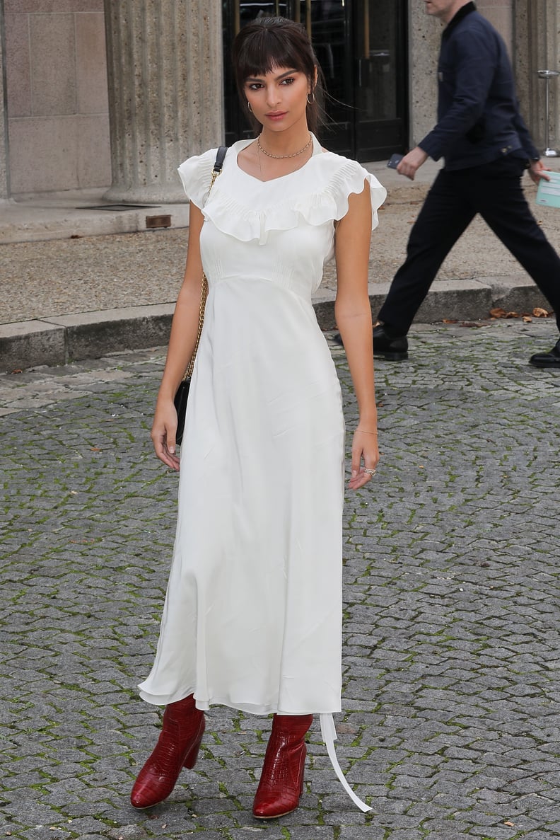 Emily Ratajkowski Arrived at the Miu Miu Show Wearing a White Prada Dress