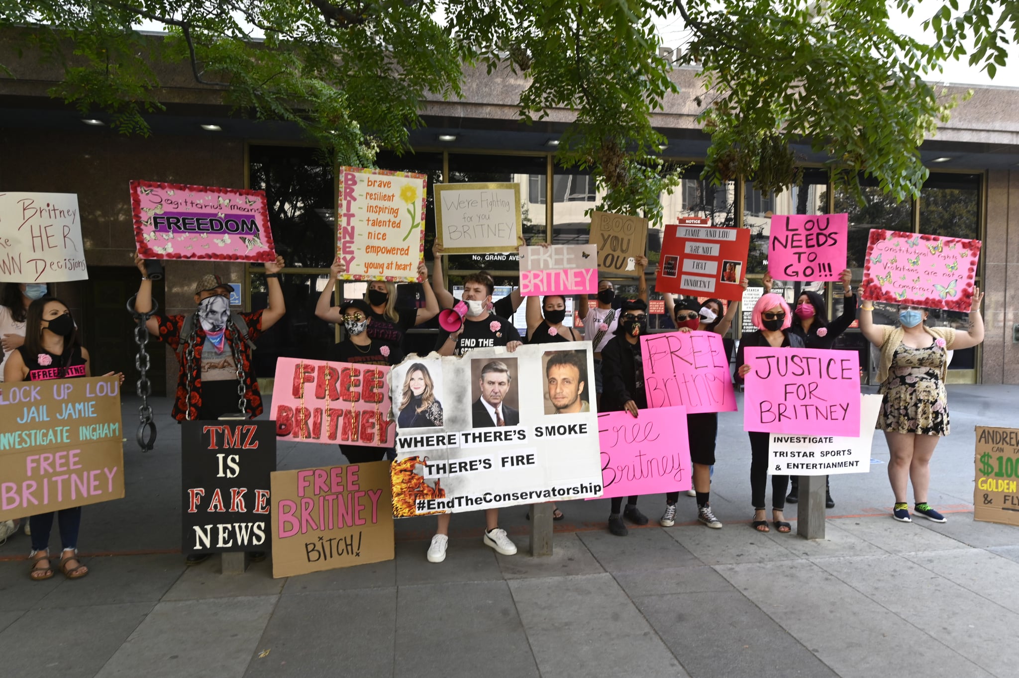 LOS ANGELES, CALIFORNIA - SEPTEMBER 16: Supporters of Britney Spears attend the #FreeBritney Protest Outside Los Angeles Courthouse at Stanley Mosk Courthouse on September 16, 2020 in Los Angeles, California. (Photo by Frazer Harrison/Getty Images)
